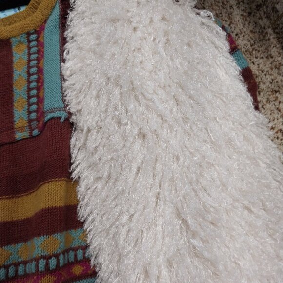 3650 Size Large Decree Sheep Fun Fur Lined Vest. - Picture 2 of 6